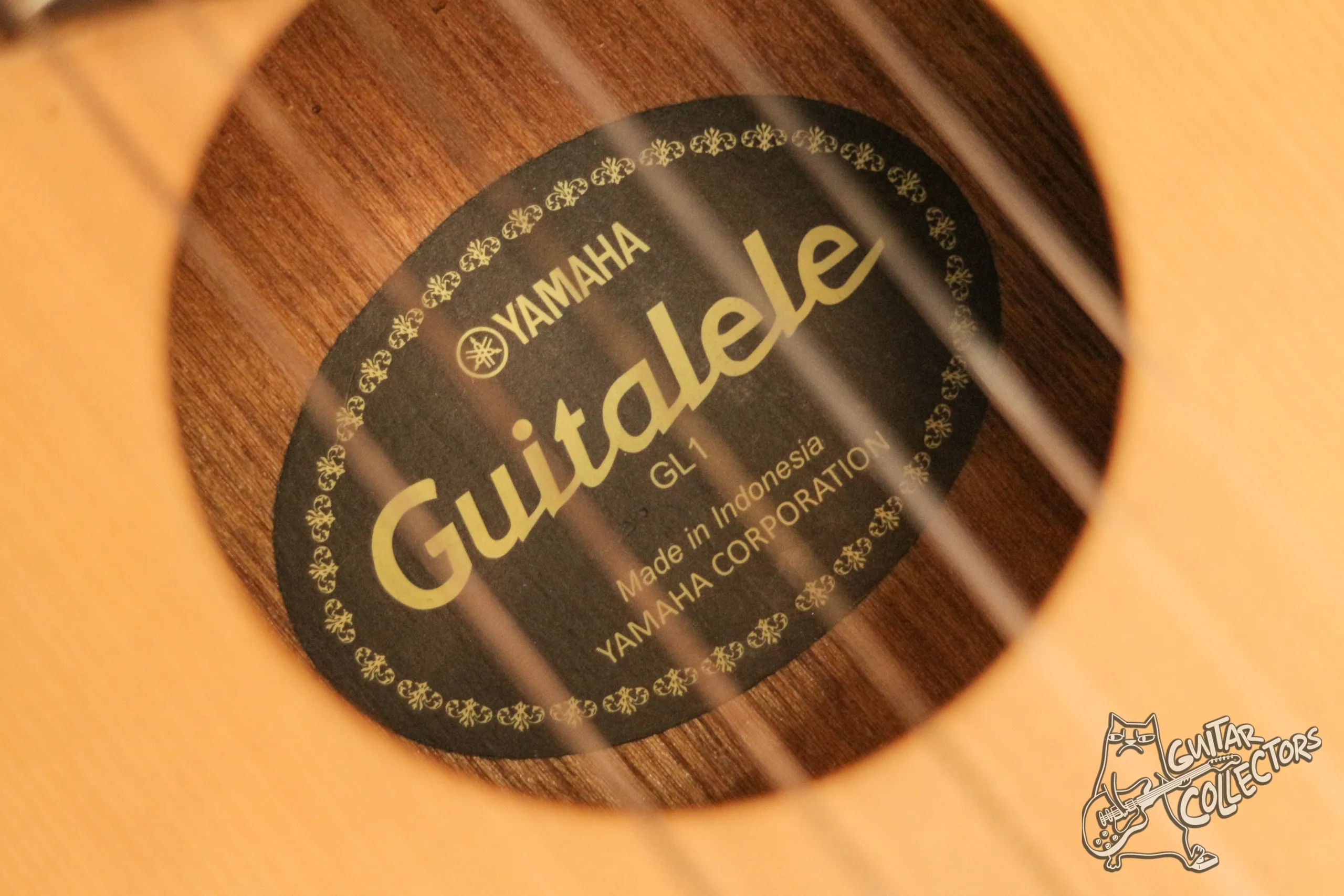 Yamaha GL1 Guitalele