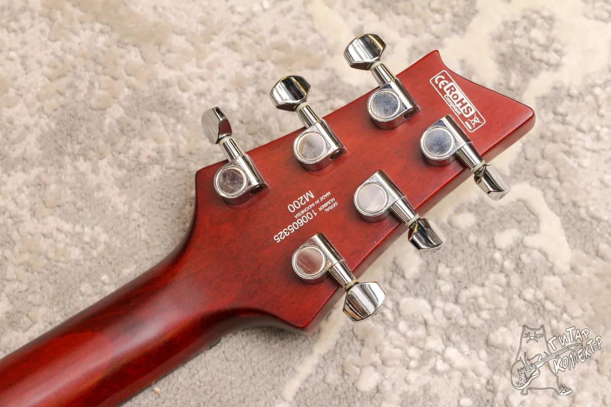 Cort M200 Walnut Satin