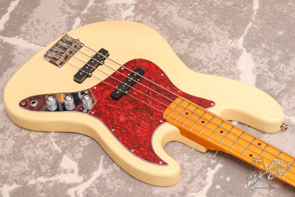 Fender Jazz Bass White Copy