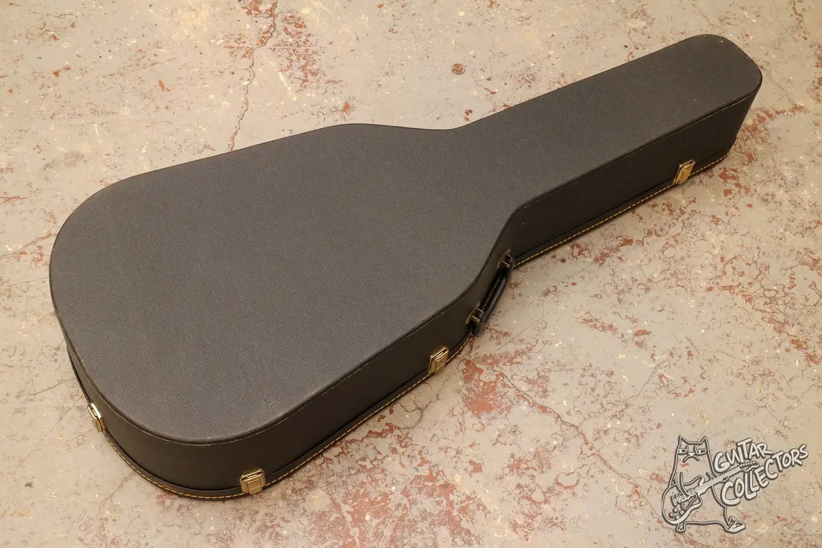 Boss Кейс для акустических гитар Ovastion