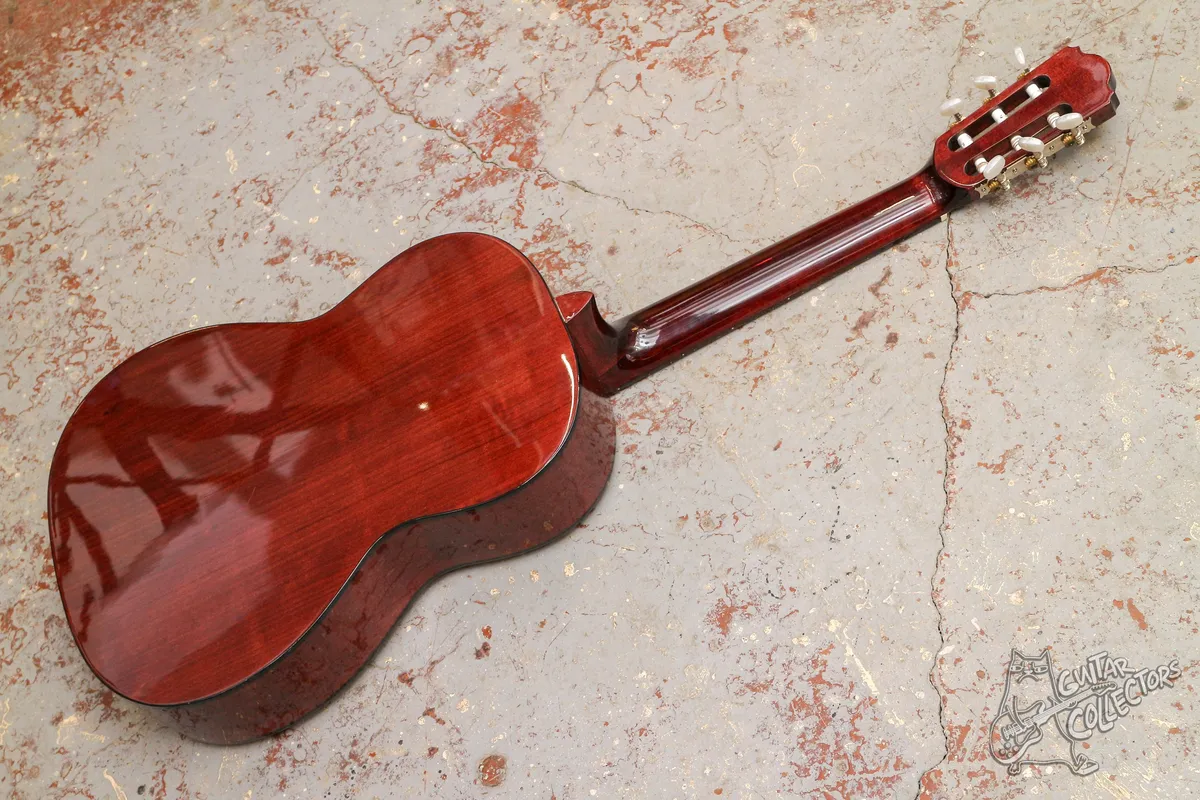 Hora N1117-4/4 Laura Classical Guitar