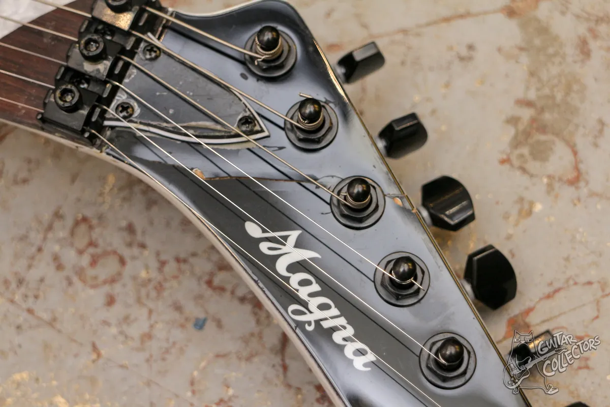 Magna 2000RFR-WH Randy Rhoads