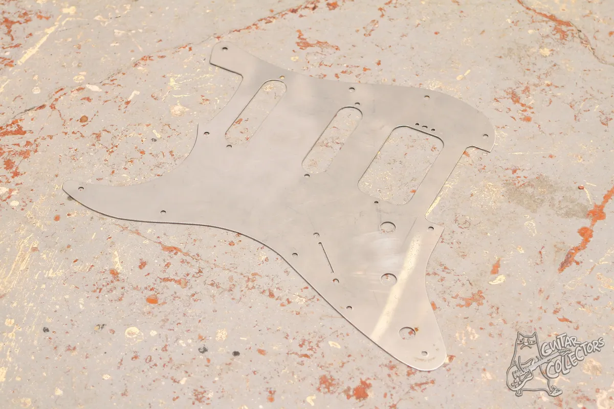 Пикгард стальной на страт, под Am Std