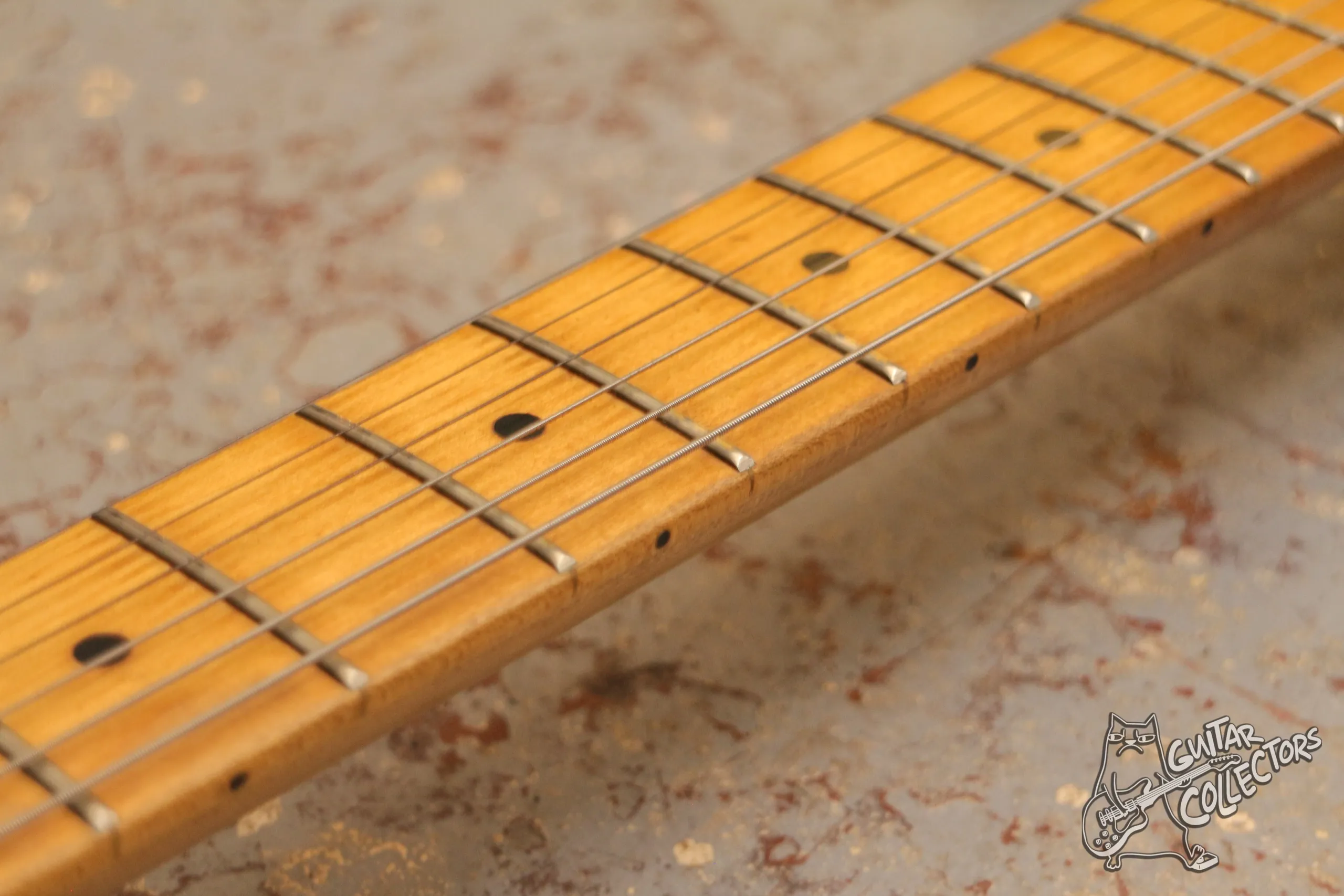 Applause Kaman by Ovation Stratocaster HSS