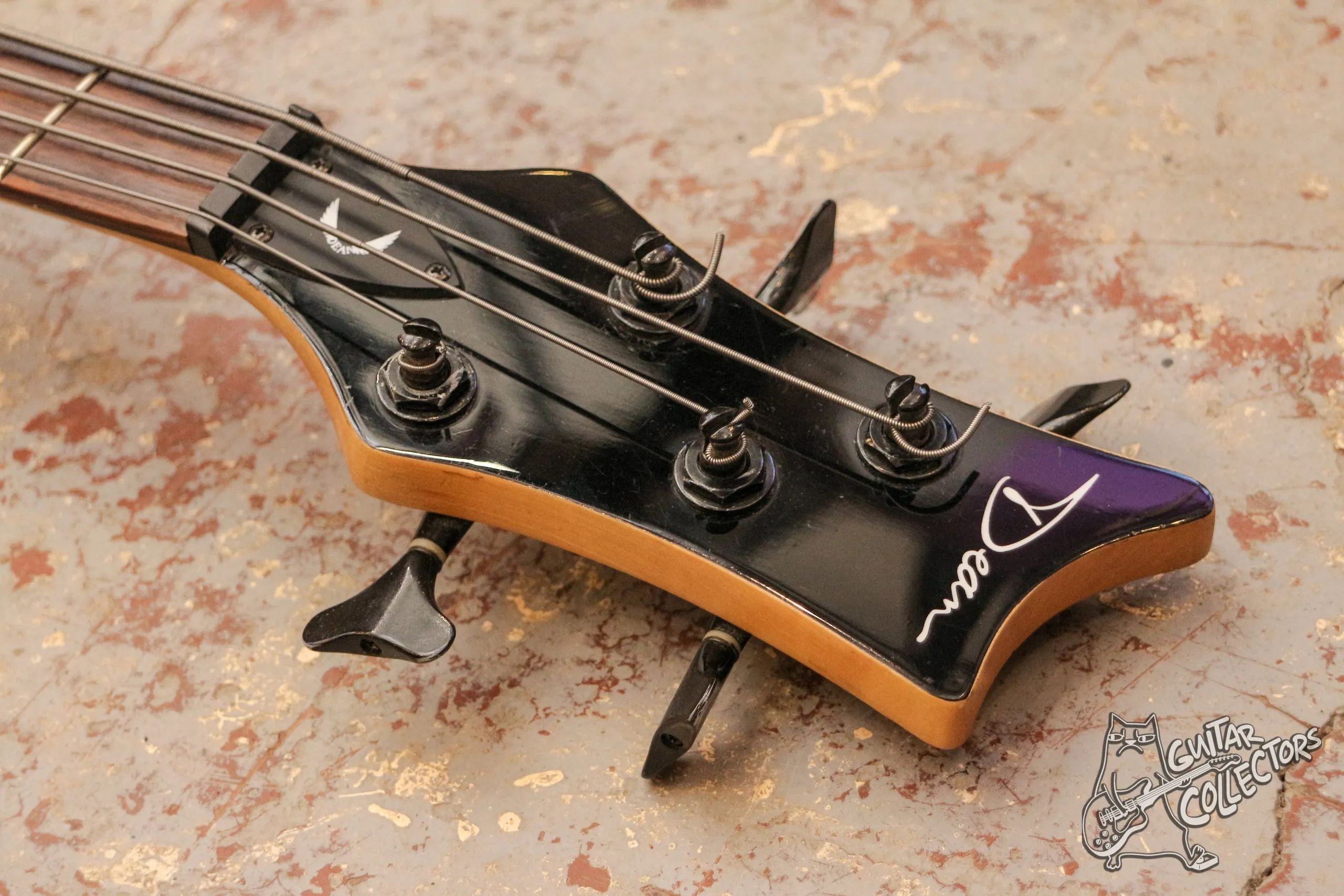 Dean E10APJ Skull PJ Bass