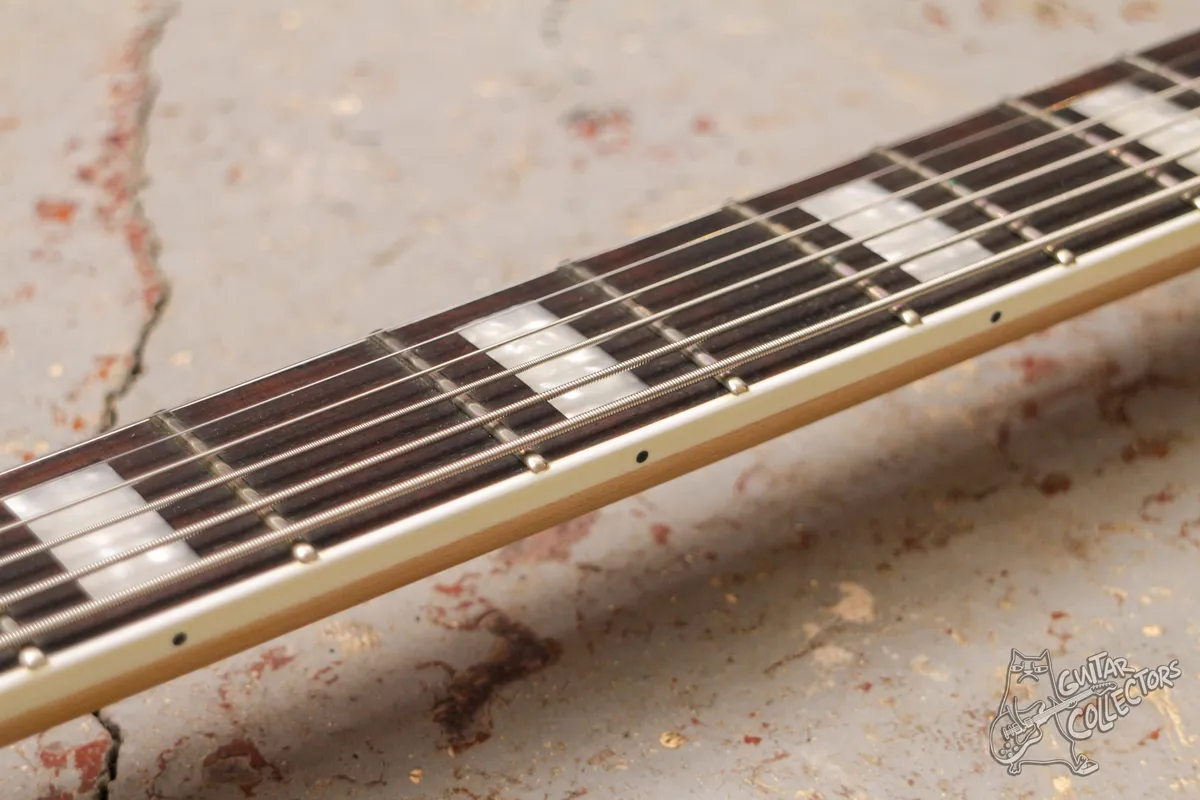 Harley Benton GuitarBass (Bass VI)