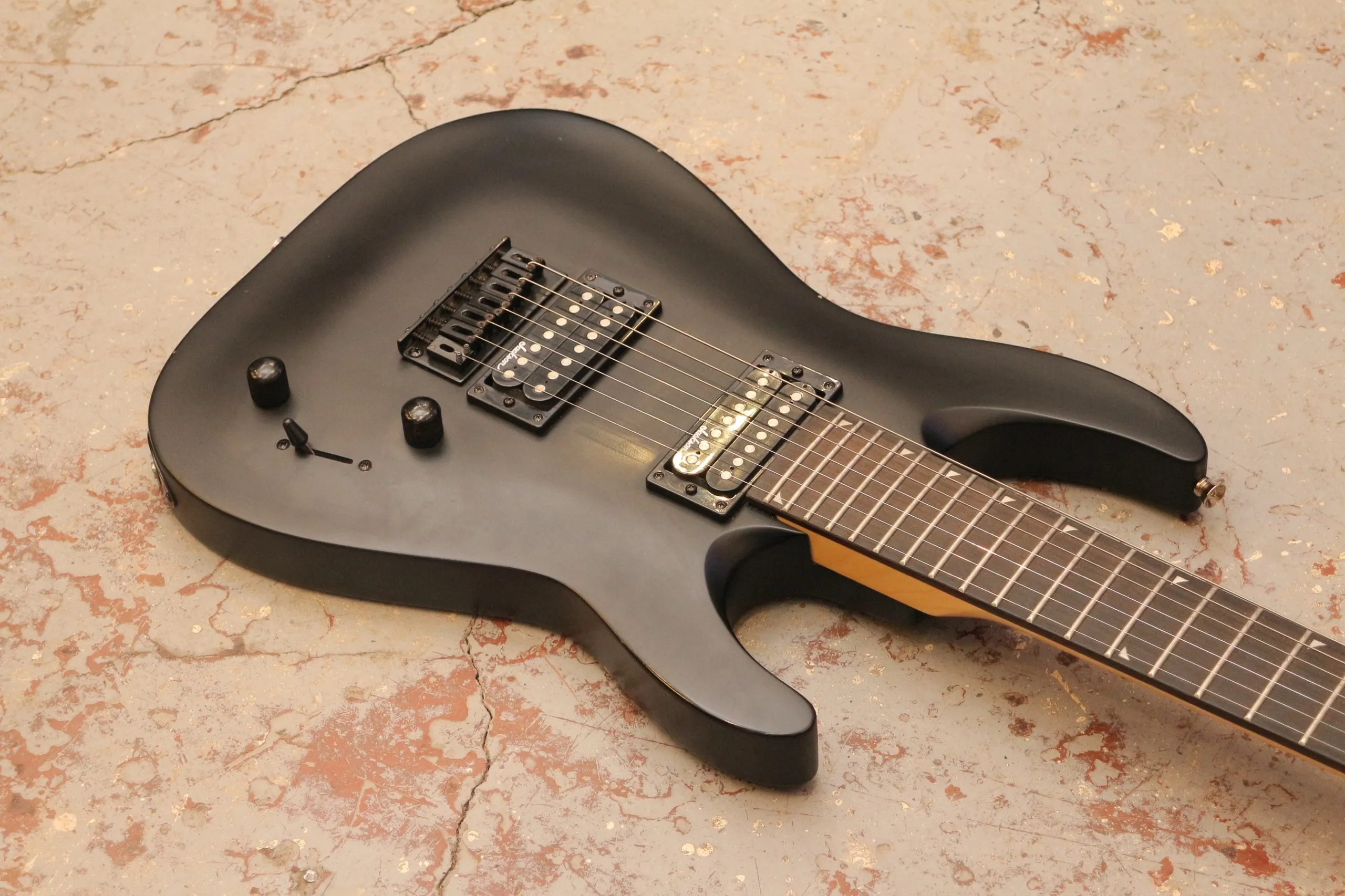 Jackson JS22-7 DKA HT Satin Black