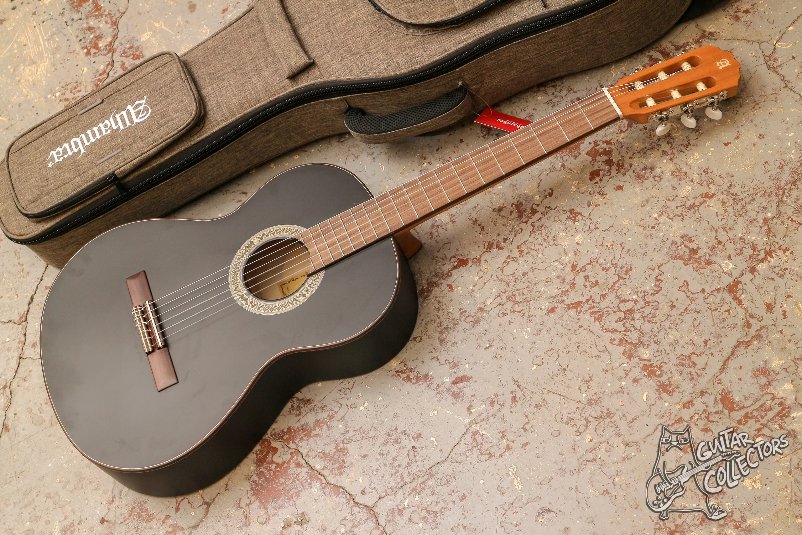 Alhambra Classical Student 1C Black Satin NEW