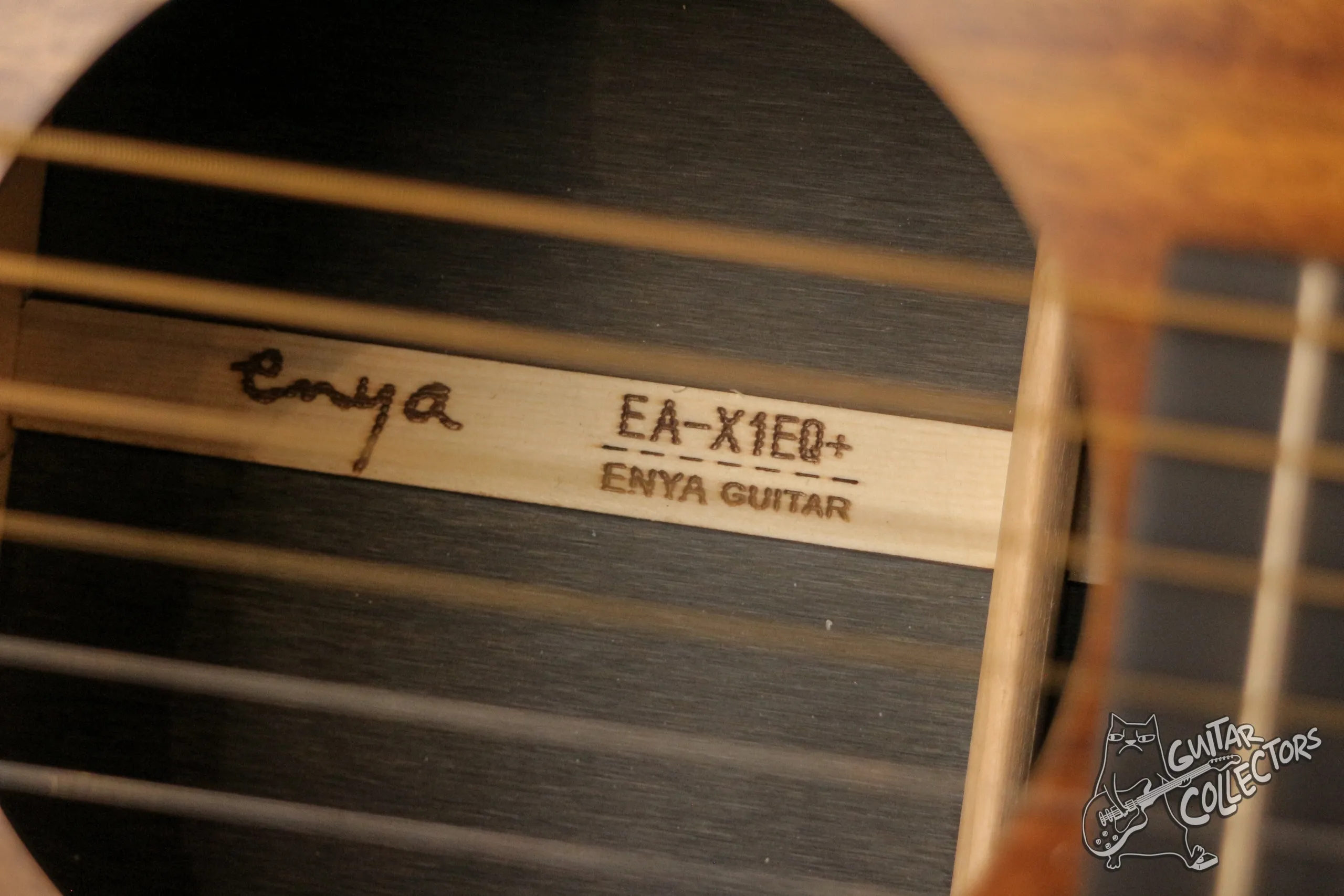 Enya EA-X1EQ+ Электроакустическая Гитара