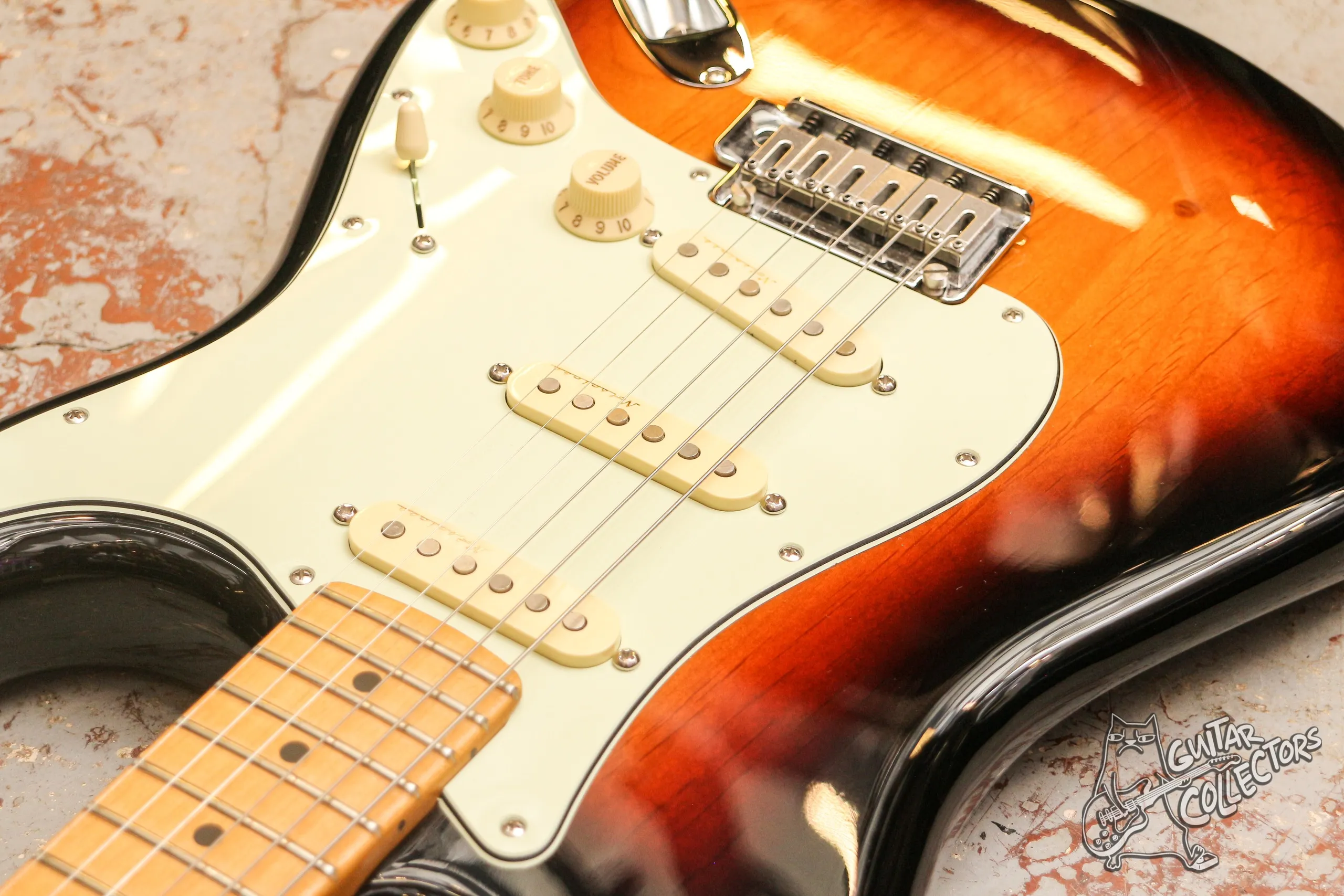 Fender Player Plus Stratocaster Sunburst