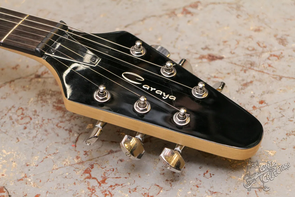 Caraya E235BK Flying V