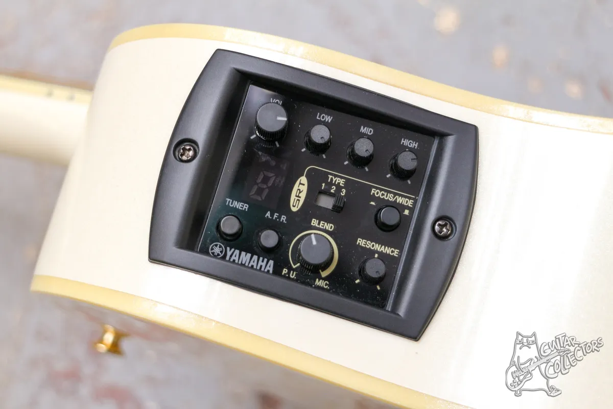 Yamaha APX 1000 Pearl White