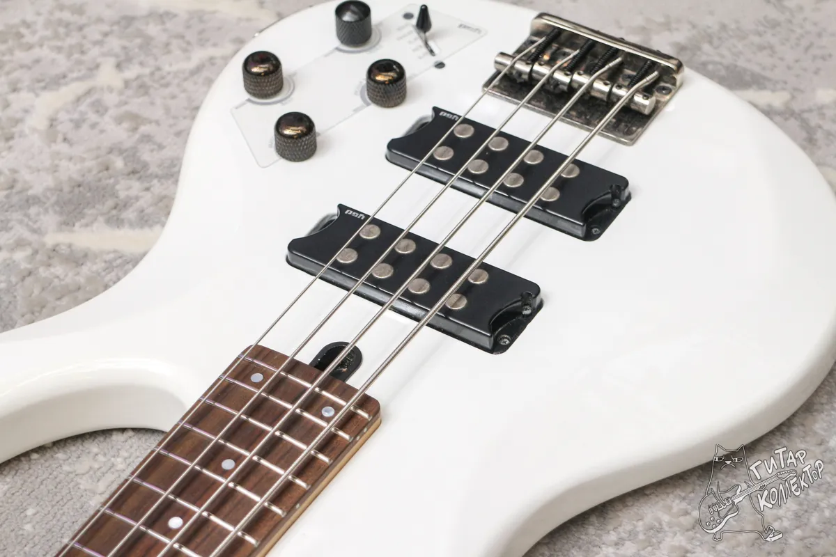 Yamaha TRBX 304 Bass White