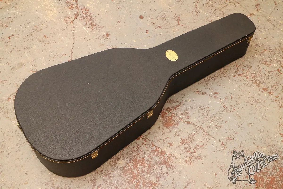 Boss Кейс для акустических гитар Ovastion