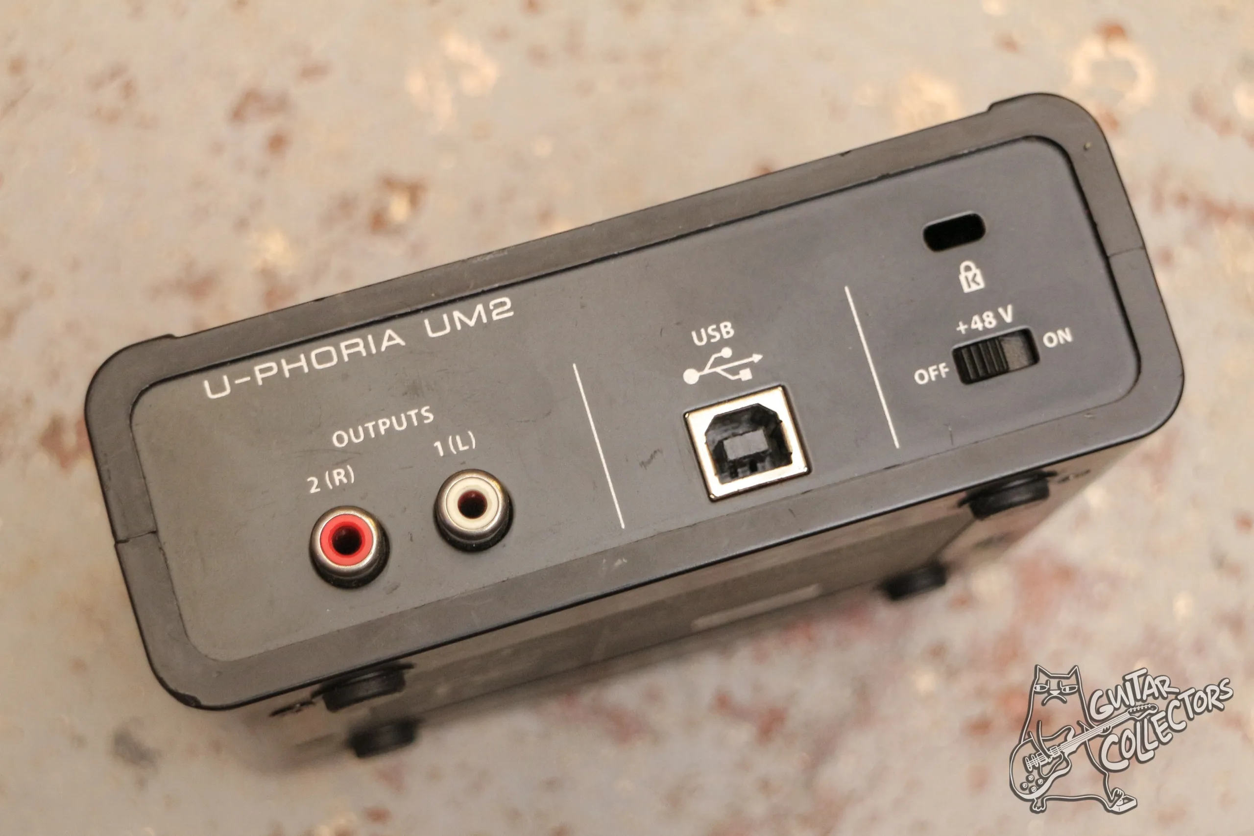 Behringer UM 2 USB Внешняя звуковая карта