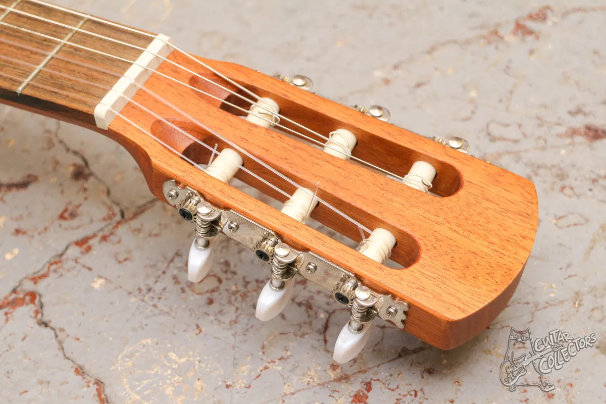 Alhambra College Classical Guitar 4/4