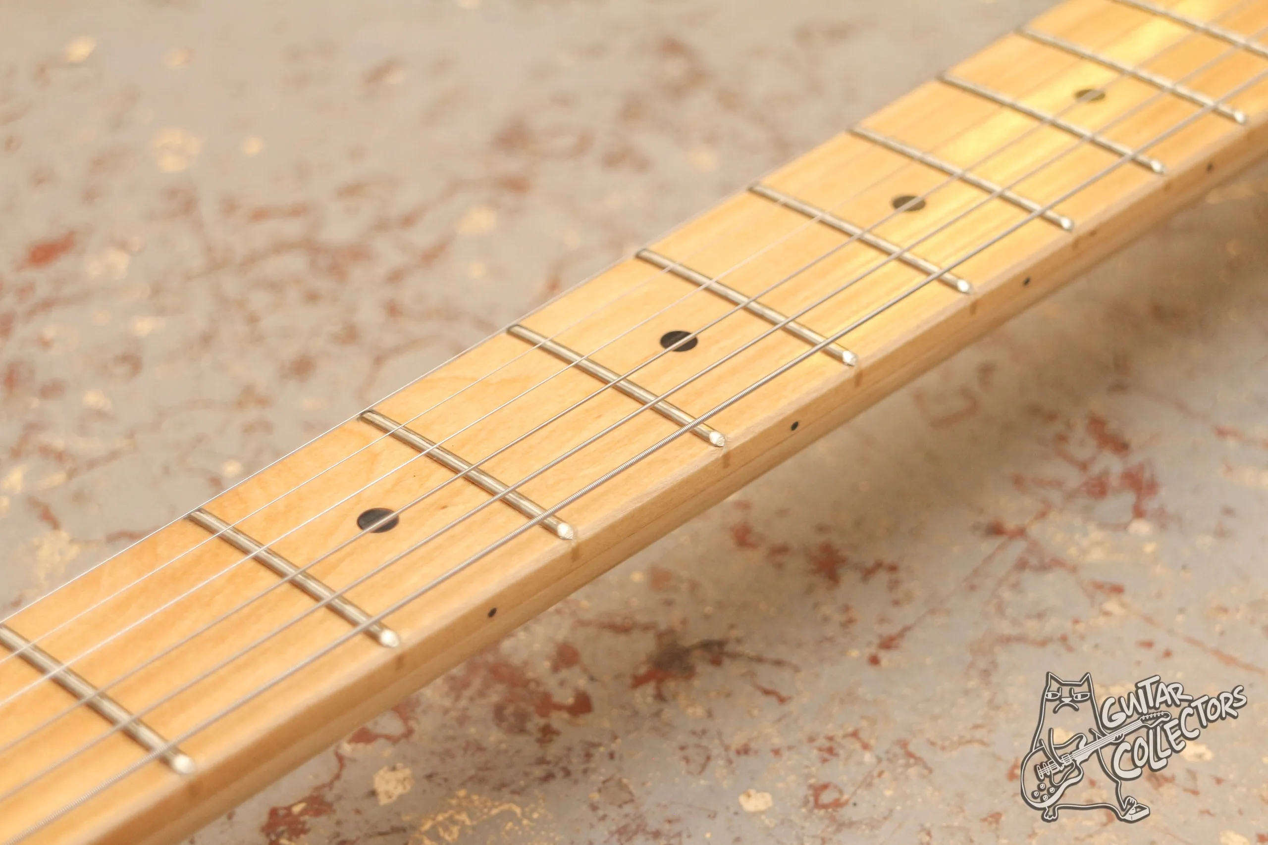 Fender Stratocaster Vintage White Copy