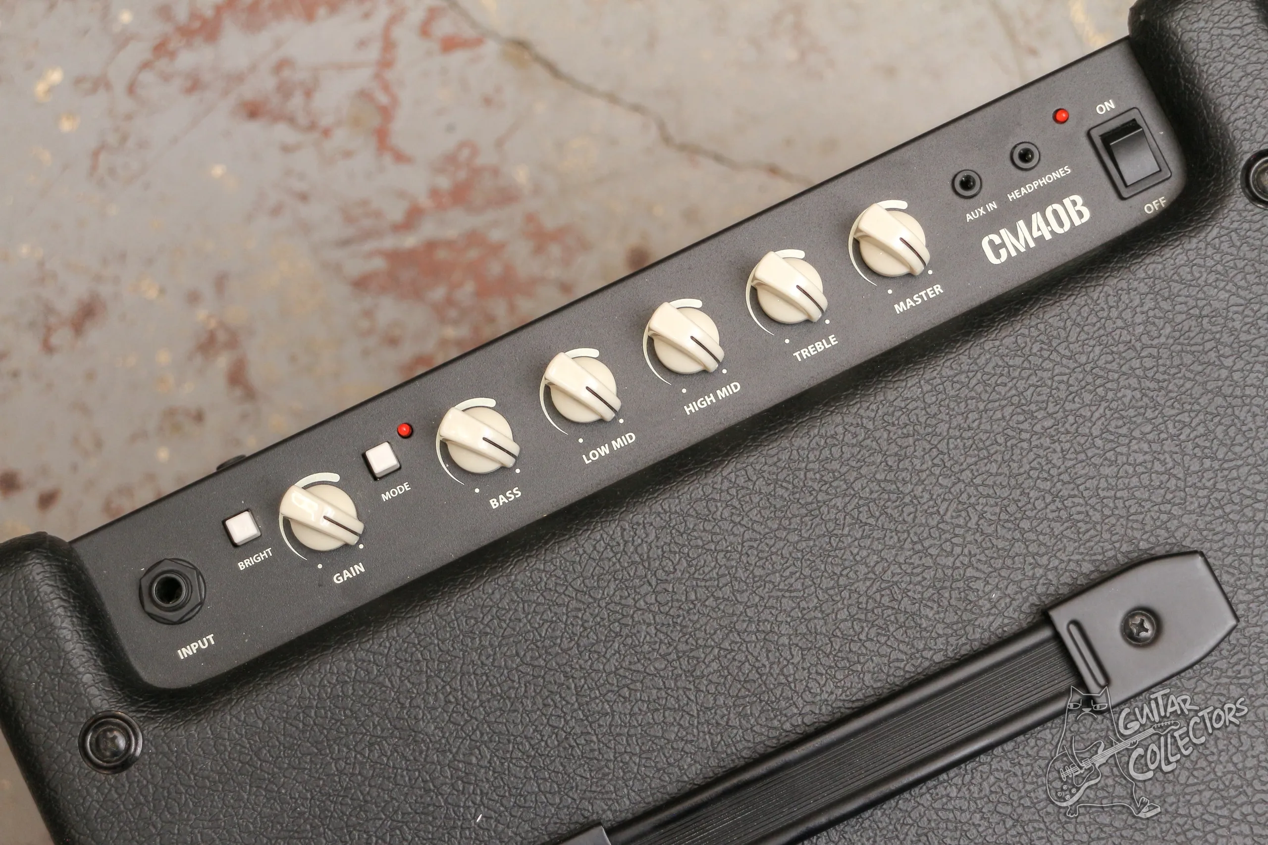 Cort CM 40 B Bass Guitar Combo