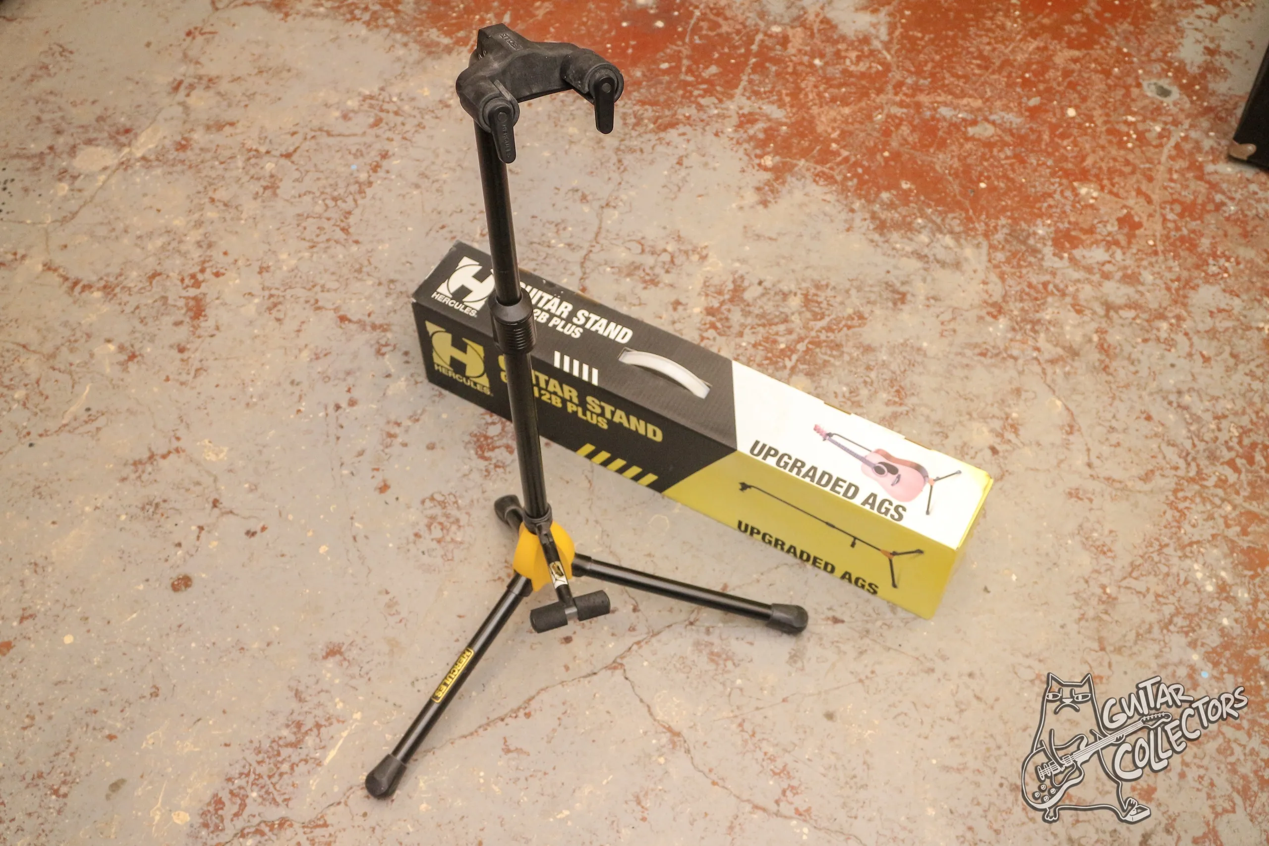 Hercules GS412B Plus Стойка для гитары с автозахватом