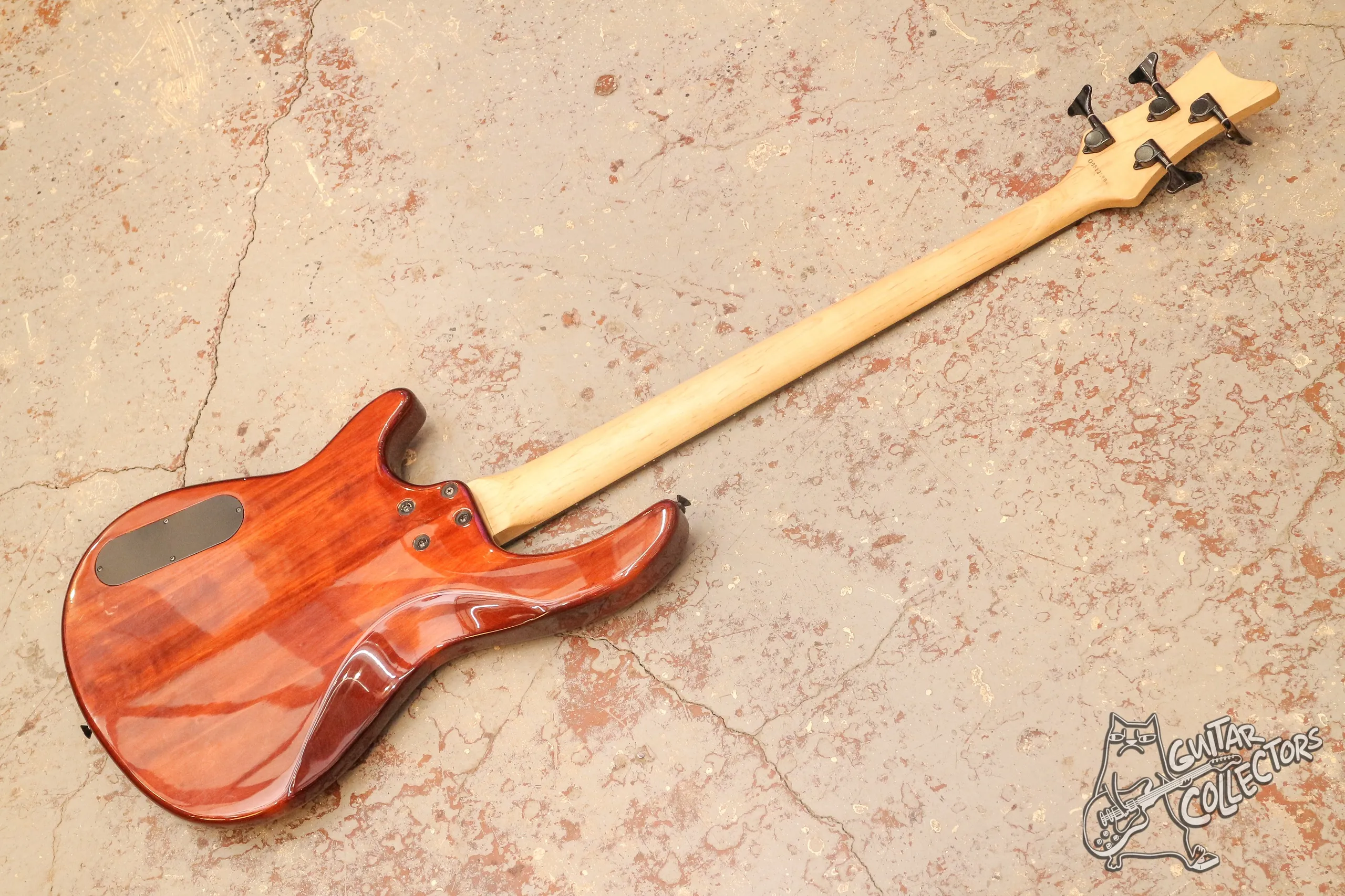 Dean Edge 1Q Bass